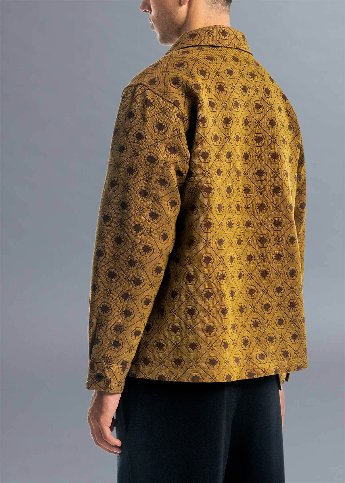 Dot Motif Altercate