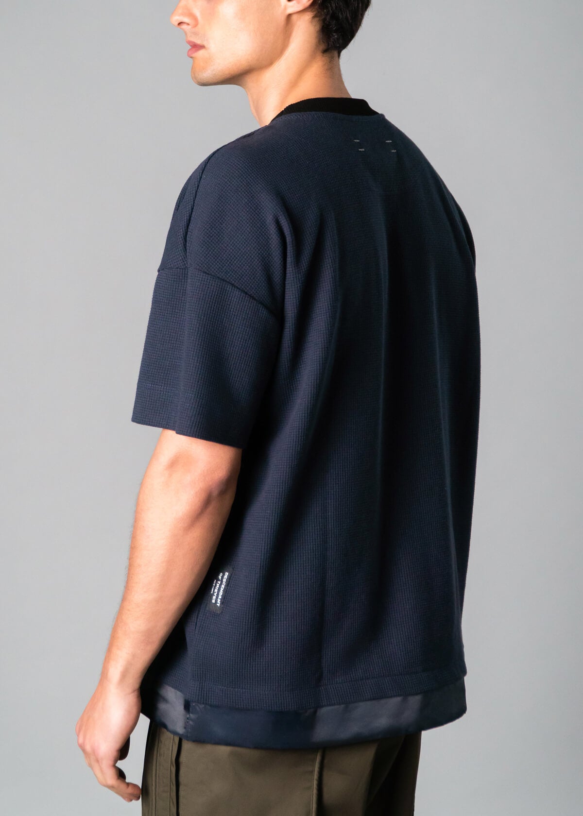 Navy Hem Pull