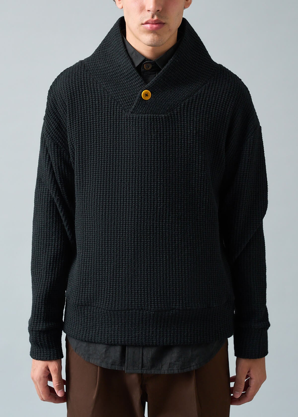 Loft-Grid Shawl Black