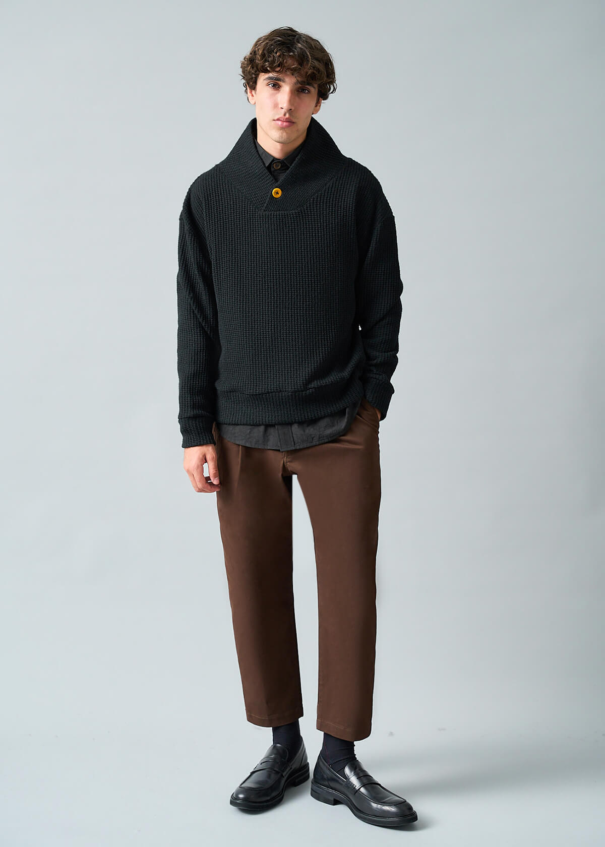 Loft-Grid Shawl Black